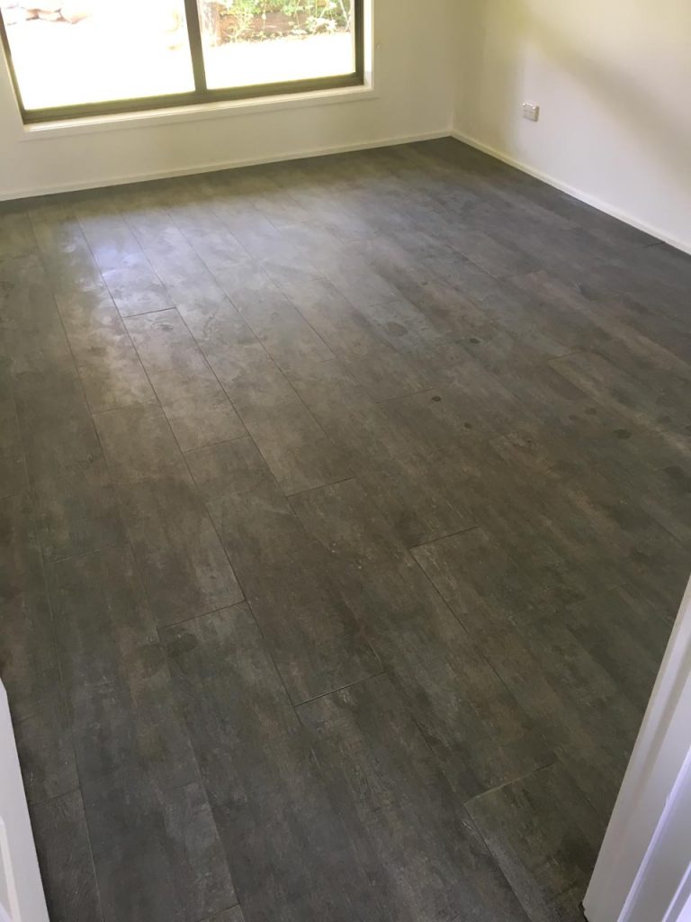 Wood look floor tiling